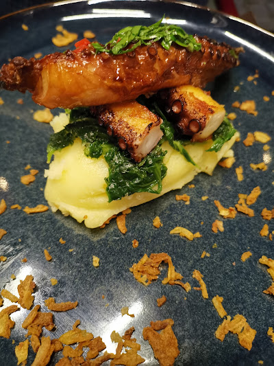 Outdoor Dining Experience